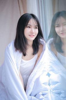 年轻女教师在线观看